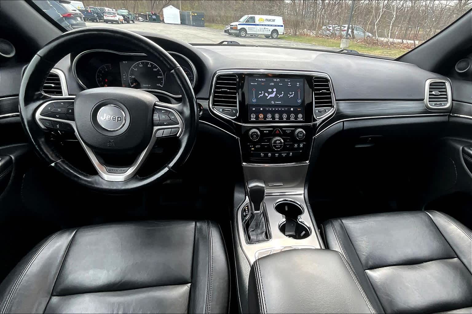 Vehicle image 20 of 35