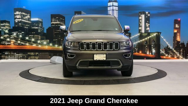 Vehicle image 2 of 32