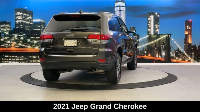 Vehicle image 6 of 32