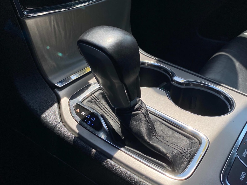 Vehicle image 31 of 36