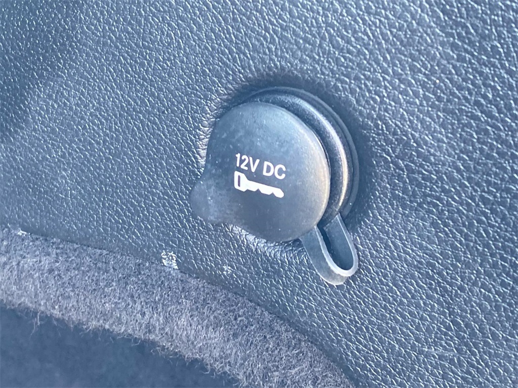 Vehicle image 14 of 36