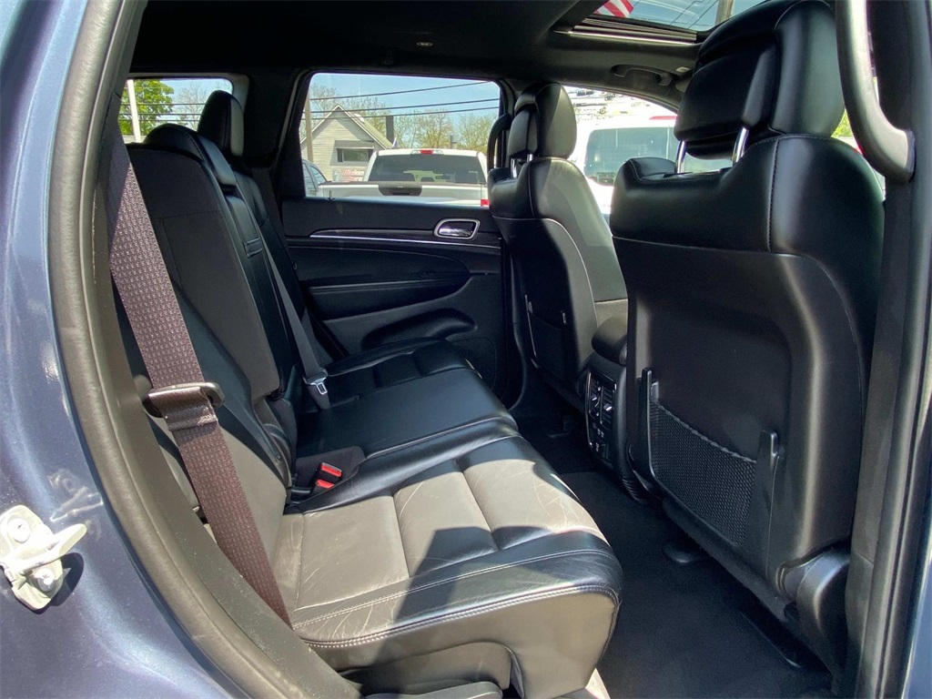 Vehicle image 10 of 36