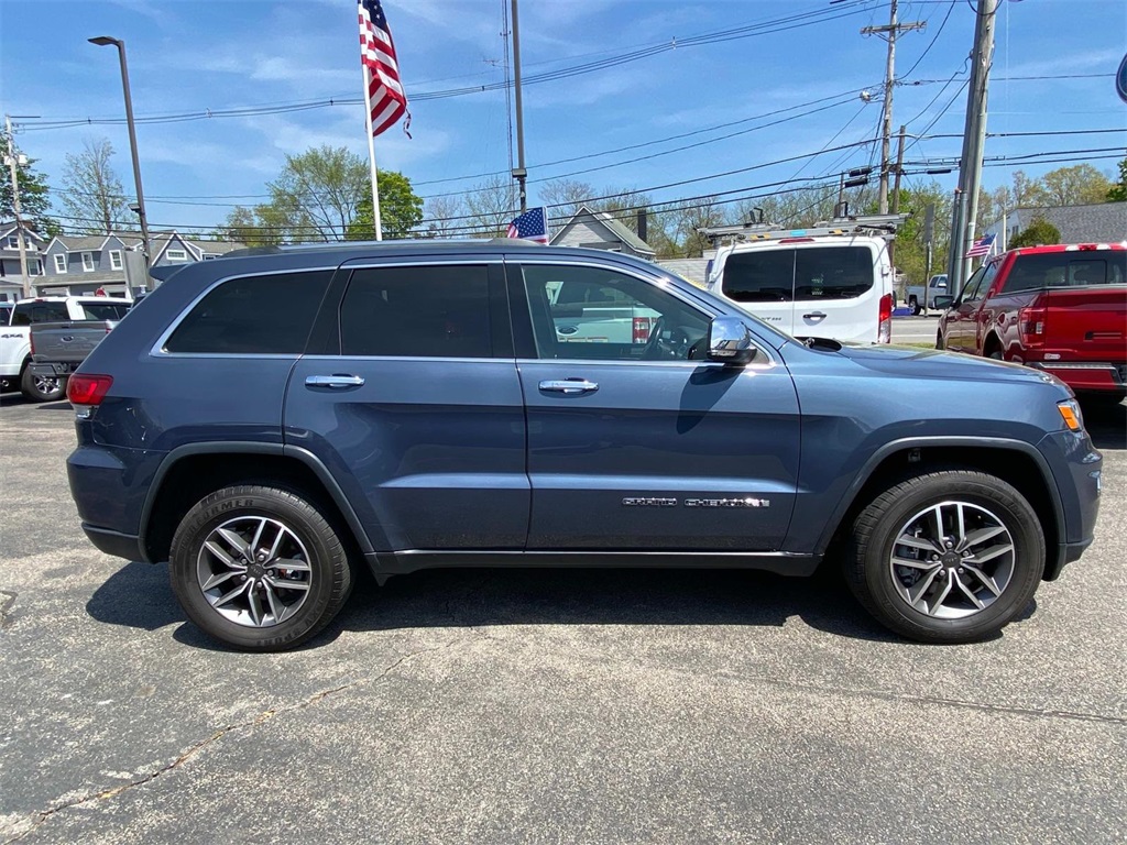 Vehicle image 4 of 36
