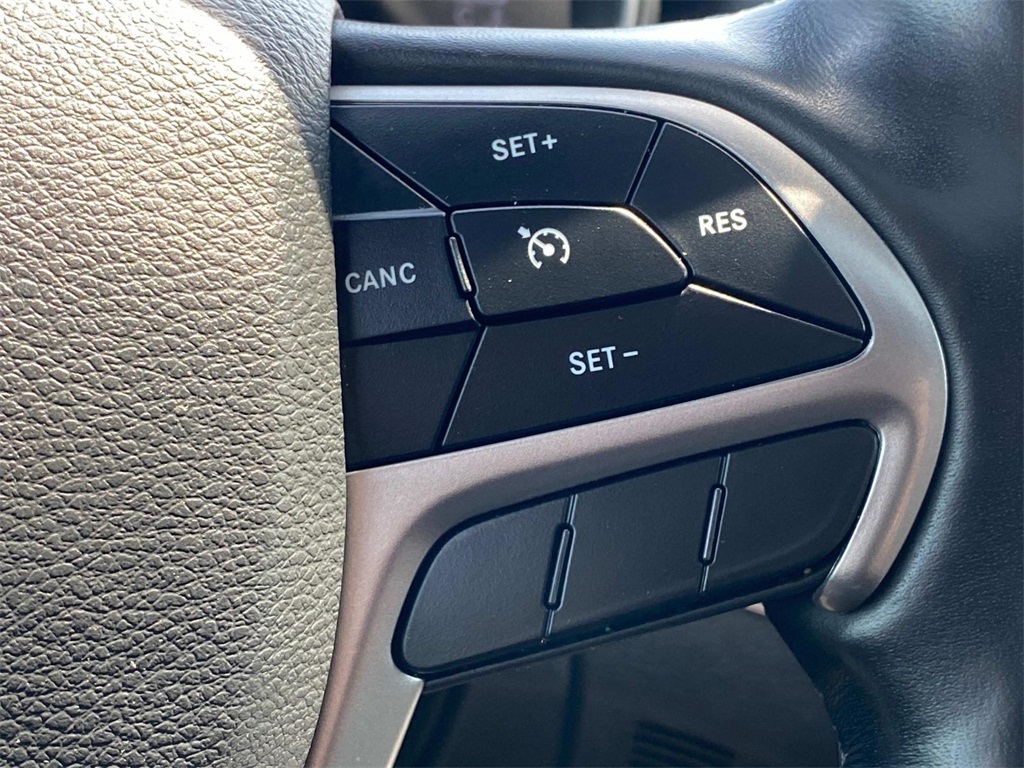 Vehicle image 26 of 36