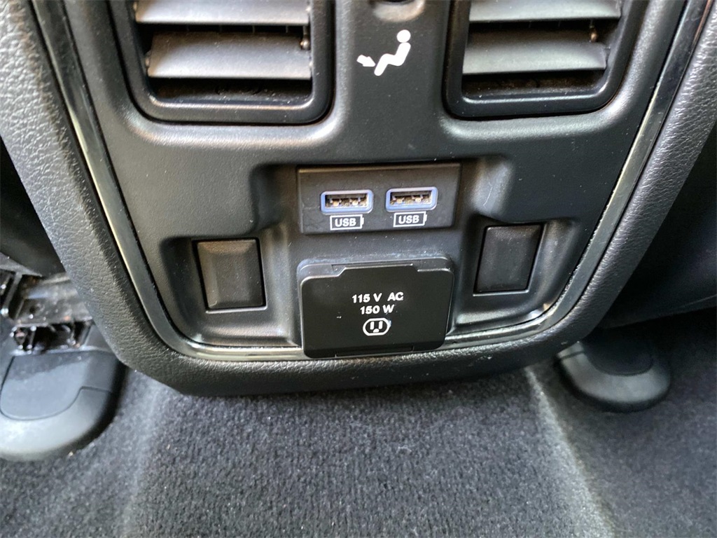 Vehicle image 16 of 36