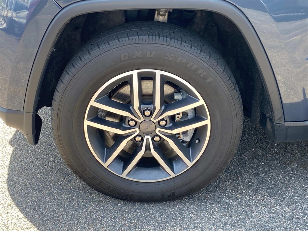 Vehicle image 18 of 36