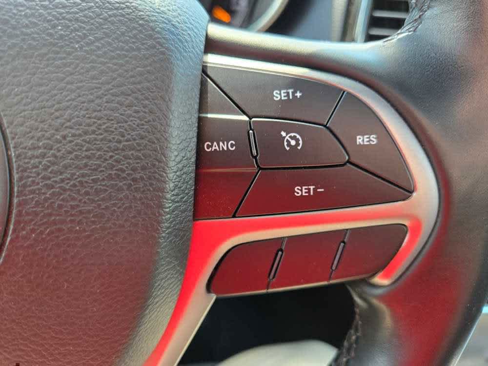 Vehicle image 6 of 28