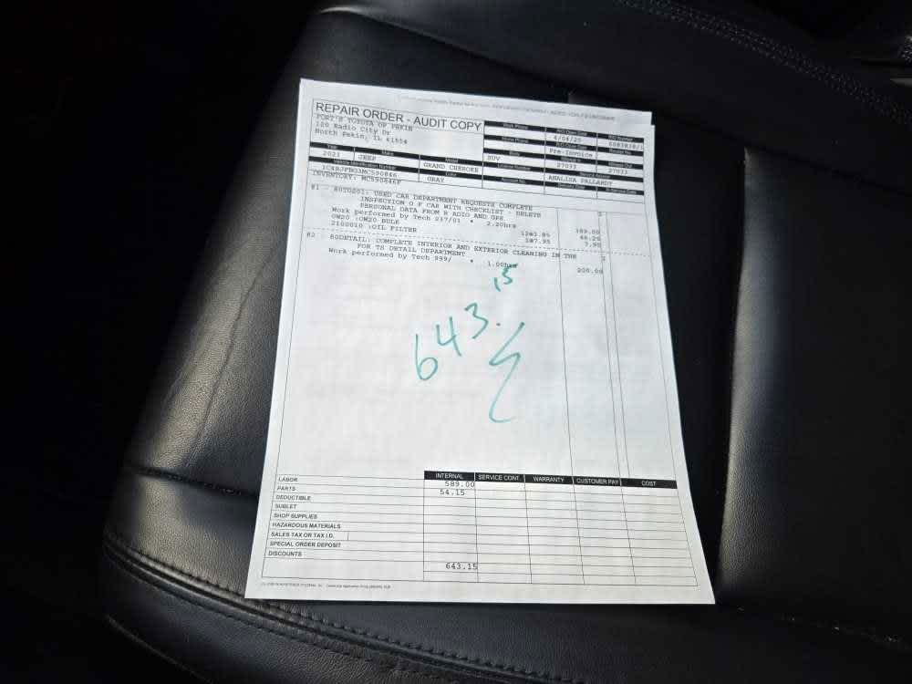 Vehicle image 9 of 28