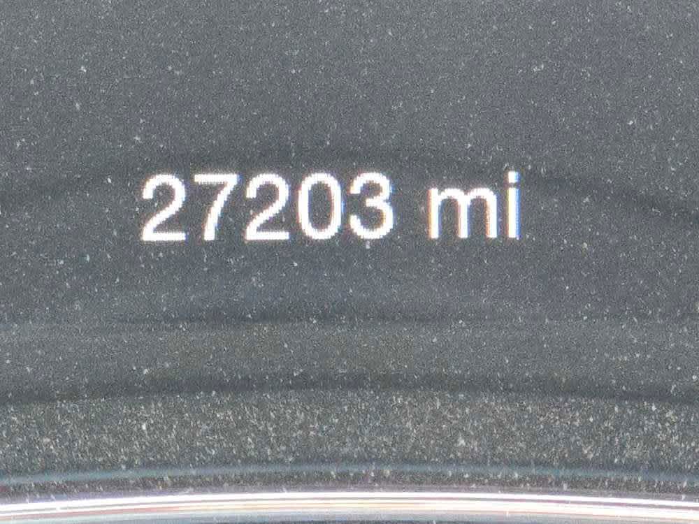 Vehicle image 18 of 28