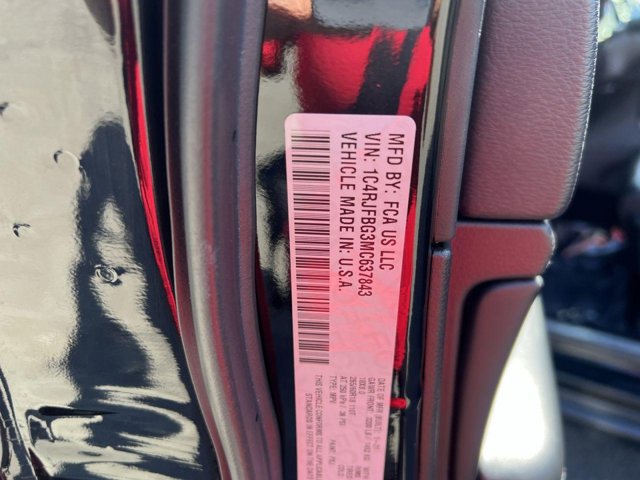 Vehicle image 26 of 30