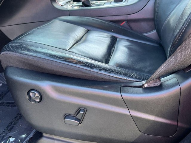 Vehicle image 11 of 30