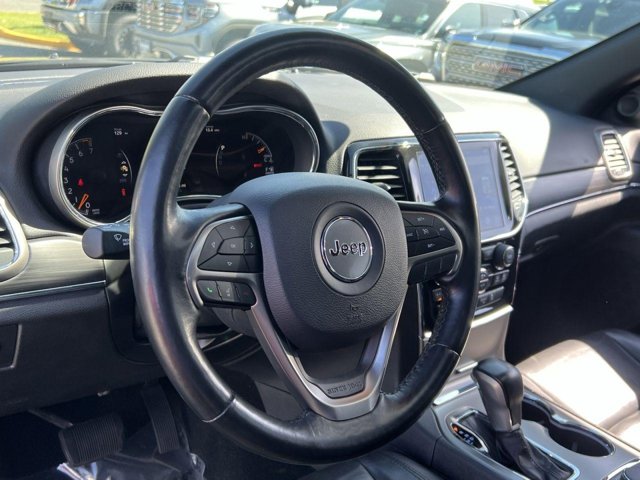 Vehicle image 13 of 30