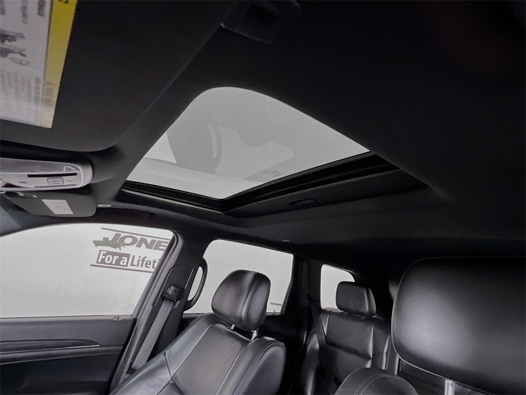 Vehicle image 17 of 39