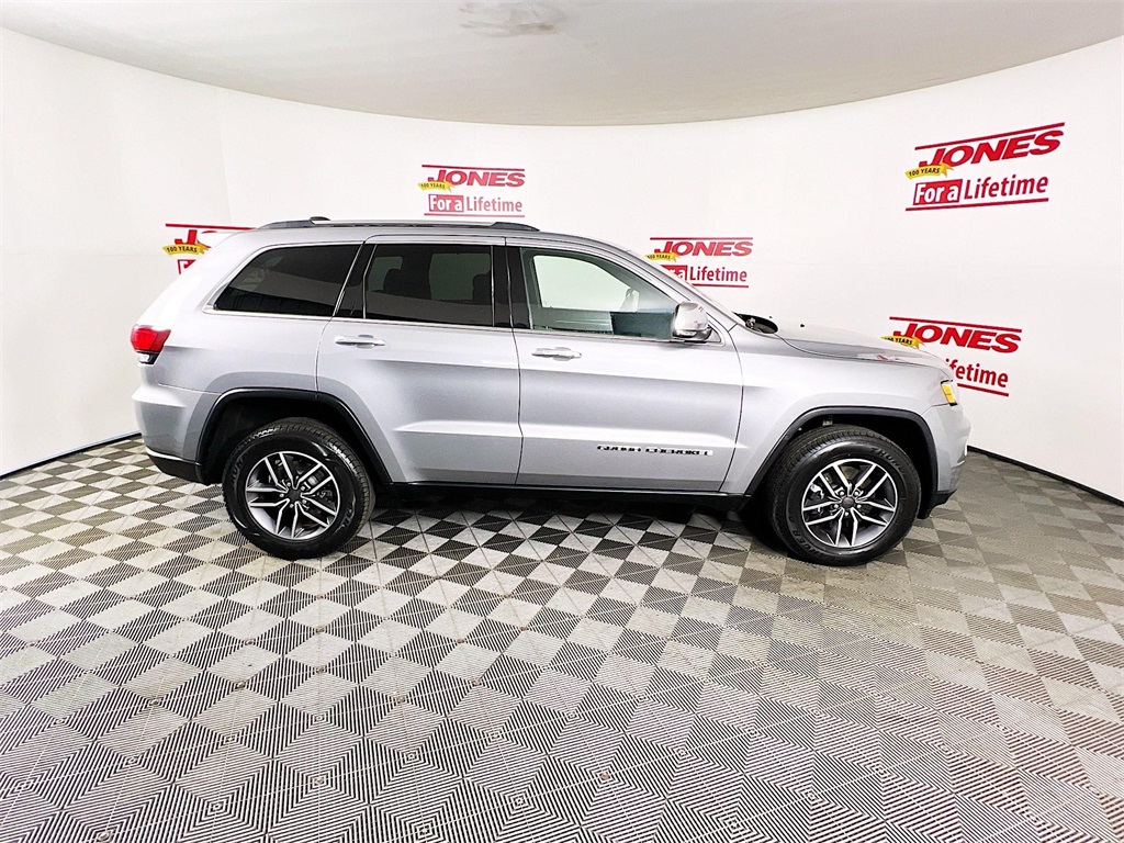 Vehicle image 4 of 39