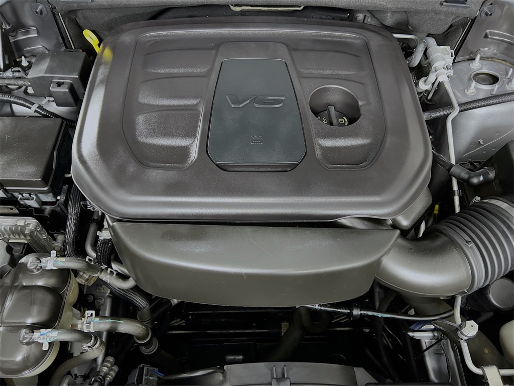 Vehicle image 37 of 39