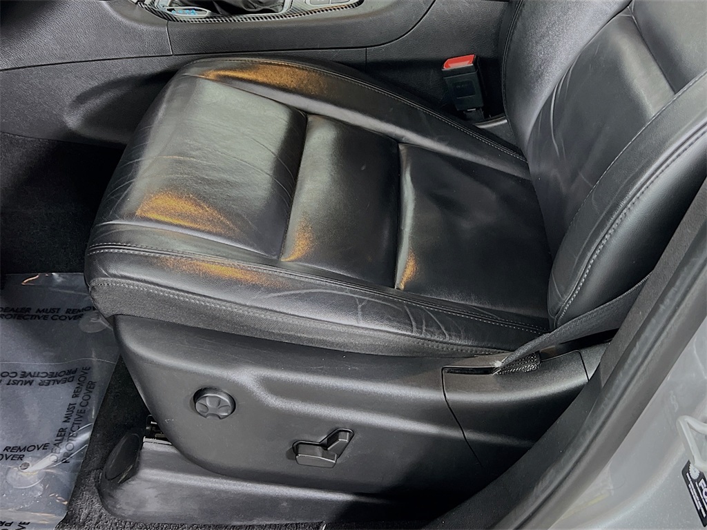 Vehicle image 26 of 39