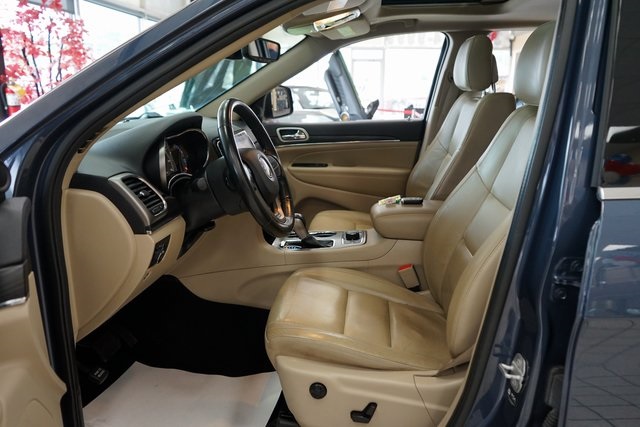 Vehicle image 23 of 64