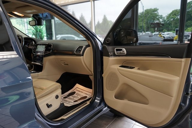 Vehicle image 43 of 64