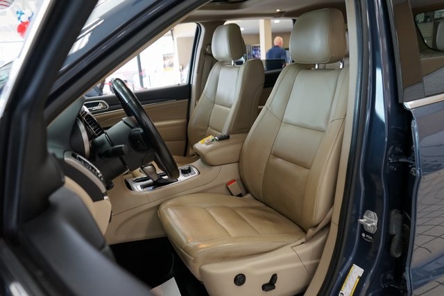 Vehicle image 18 of 64