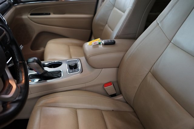 Vehicle image 46 of 64