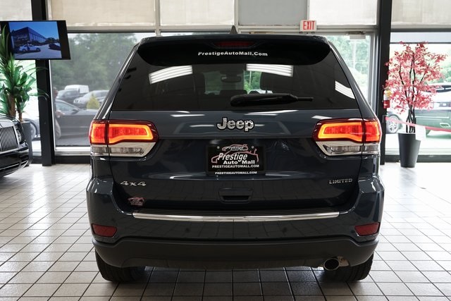 Vehicle image 17 of 64
