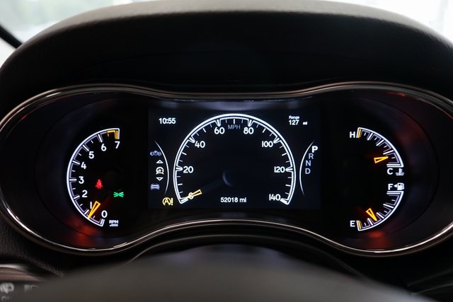 Vehicle image 30 of 64