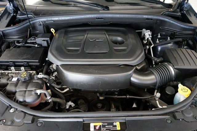 Vehicle image 10 of 64
