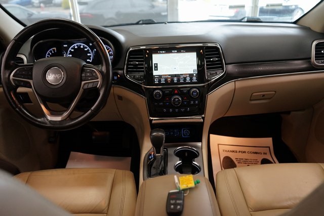 Vehicle image 24 of 64