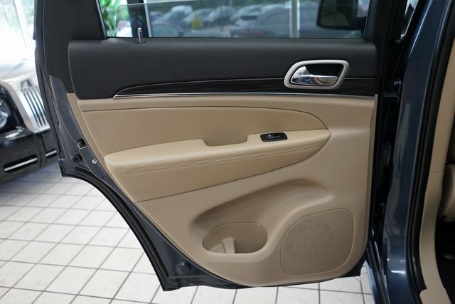 Vehicle image 40 of 64