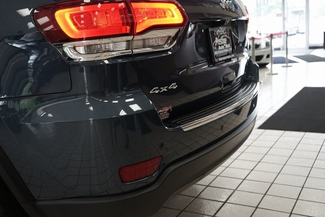 Vehicle image 45 of 64