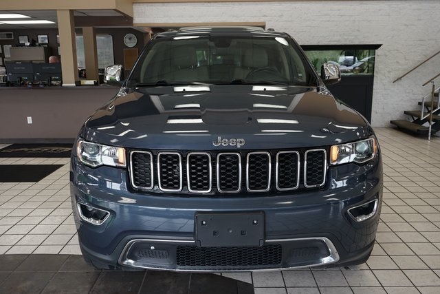 Vehicle image 3 of 64