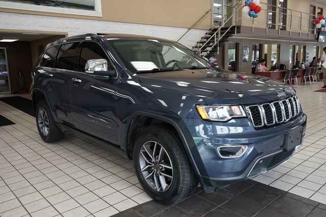 Vehicle image 4 of 64