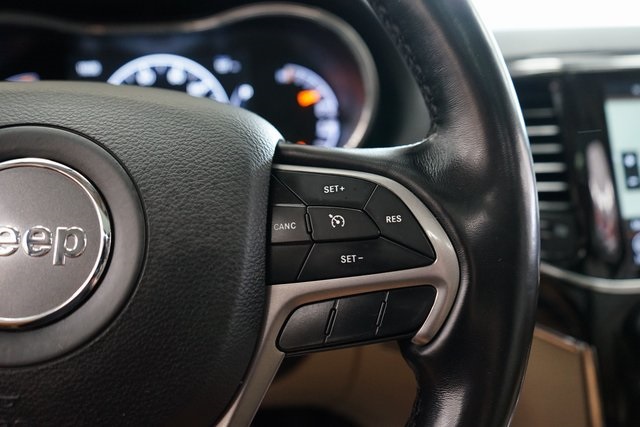 Vehicle image 29 of 64