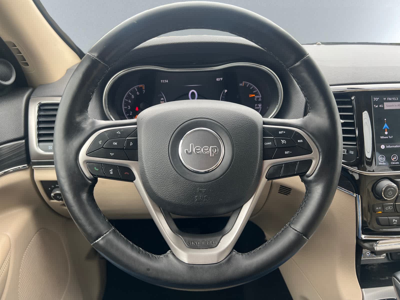 Vehicle image 18 of 20