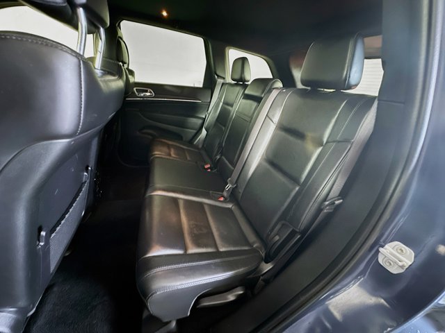 Vehicle image 25 of 30