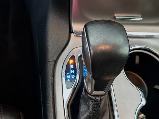 Vehicle image 21 of 30