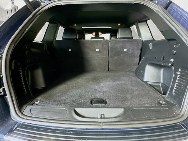 Vehicle image 26 of 30