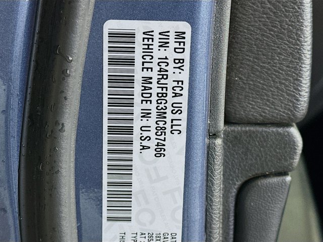 Vehicle image 10 of 30