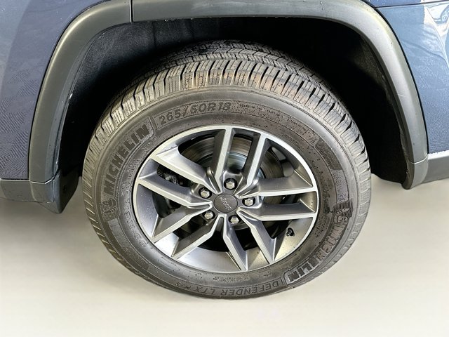 Vehicle image 9 of 30
