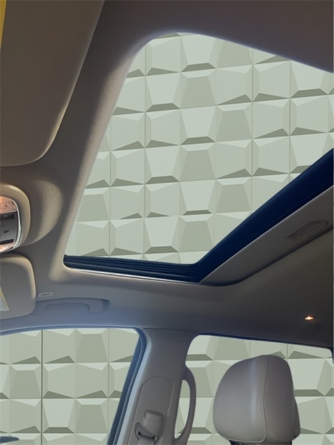Vehicle image 18 of 26