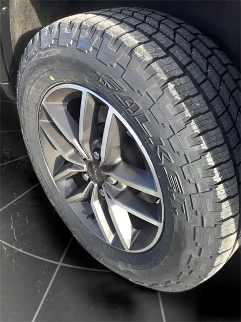 Vehicle image 9 of 26