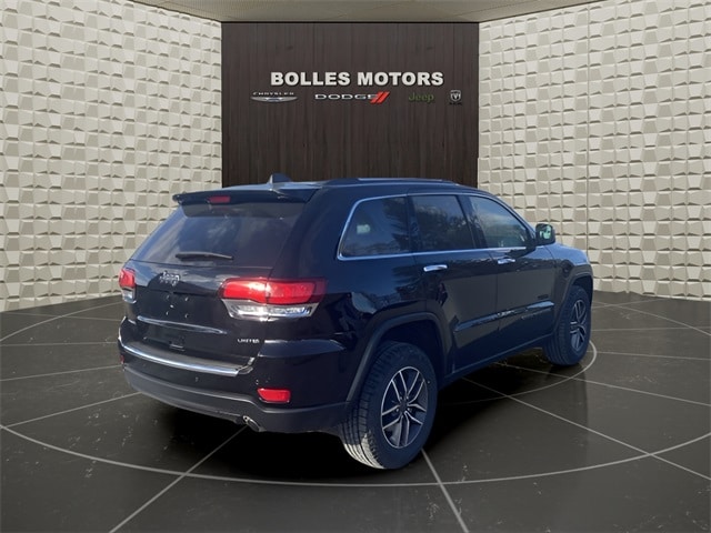 Vehicle image 5 of 26