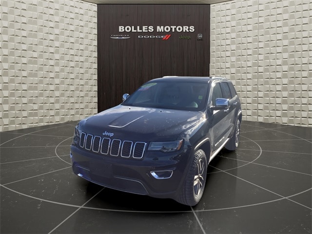 Vehicle image 2 of 26