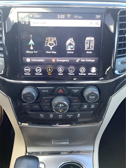 Vehicle image 21 of 26