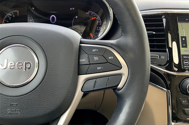 Vehicle image 19 of 34
