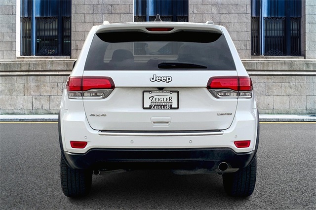 Vehicle image 6 of 34