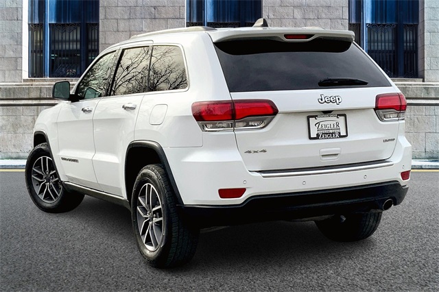 Vehicle image 5 of 34