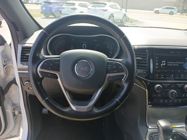 Vehicle image 15 of 31