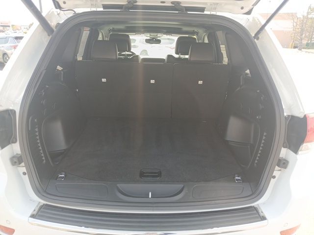 Vehicle image 11 of 31