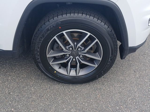 Vehicle image 27 of 31